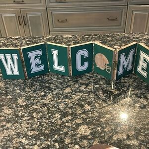 ASLAND WOODEN BLOCK HINGE WELCOME SIGN W FOOTBALL HELMET NWT